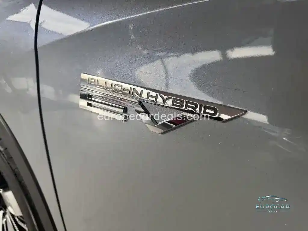 Mitsubishi Plug-in Hybrid Outlander