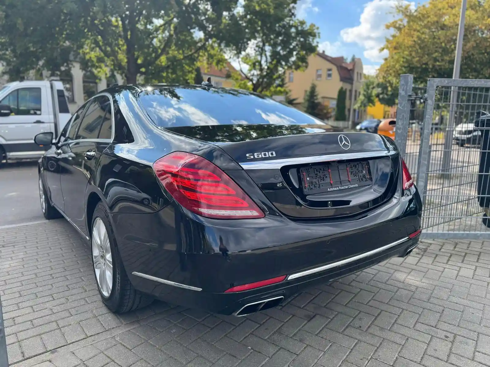 Mercedes-Benz S 600