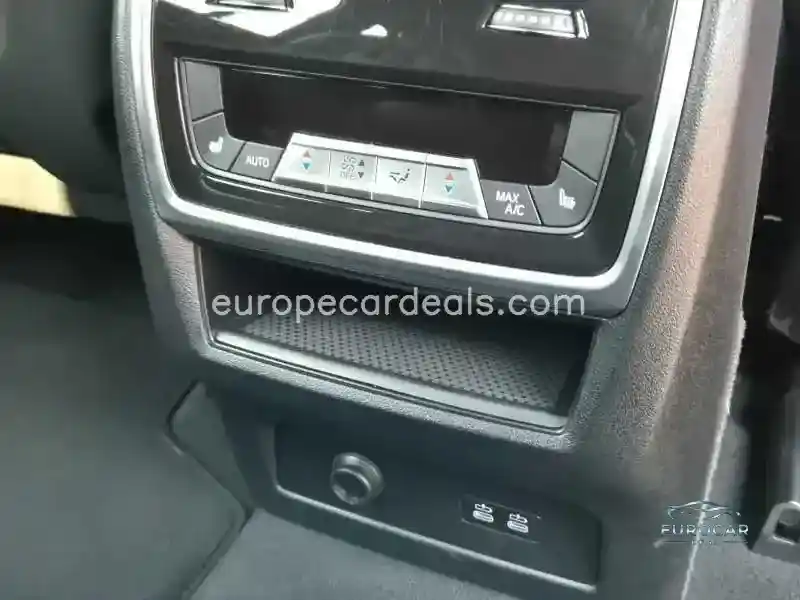 BMW X7 M60