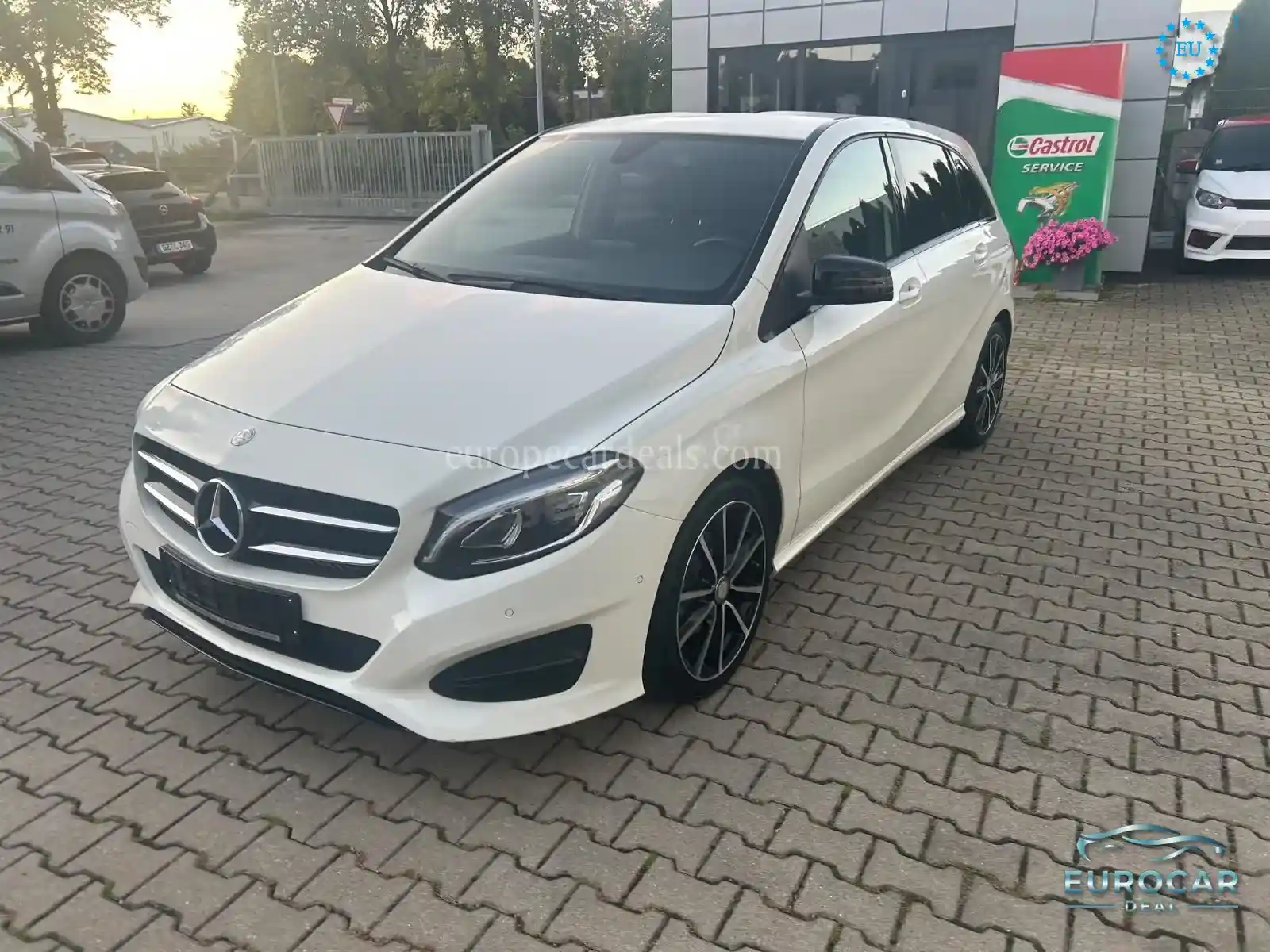 Mercedes-Benz B 180