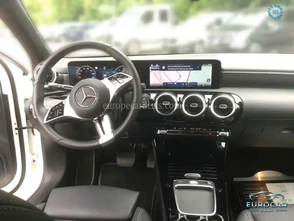 Mercedes-Benz A 220