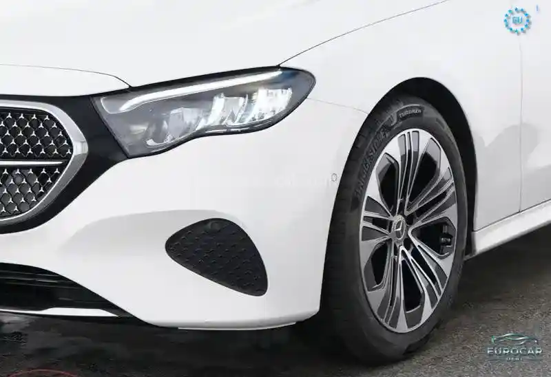 Mercedes-Benz E 200