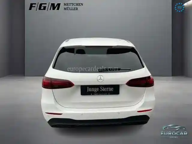 Mercedes-Benz B 220