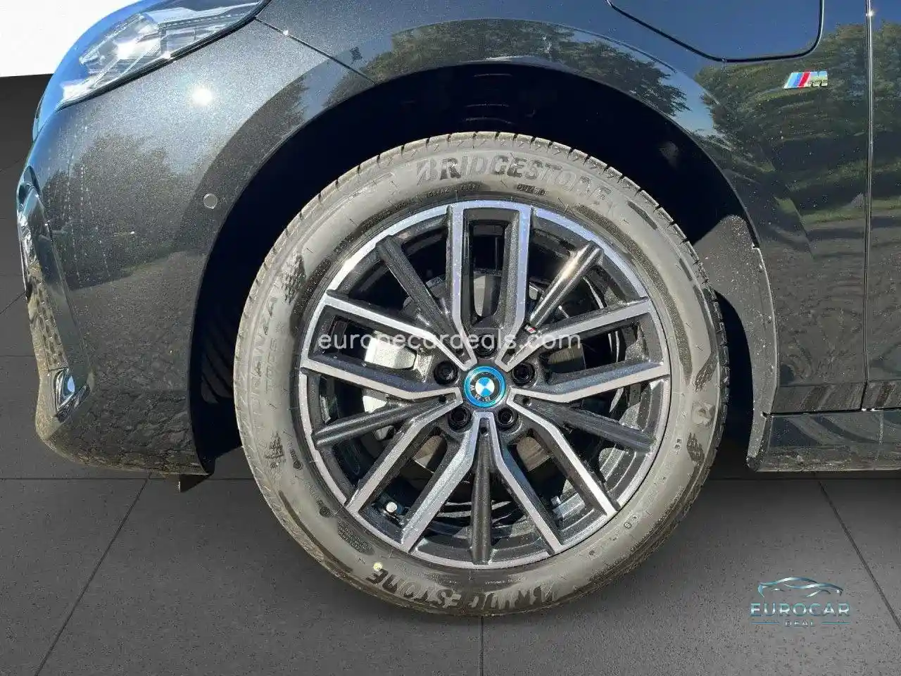 BMW 225