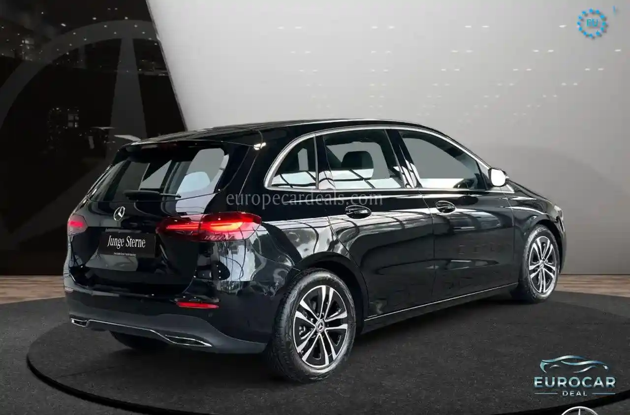 Mercedes-Benz B 180