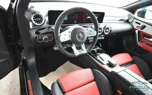 Mercedes-Benz A 35 AMG