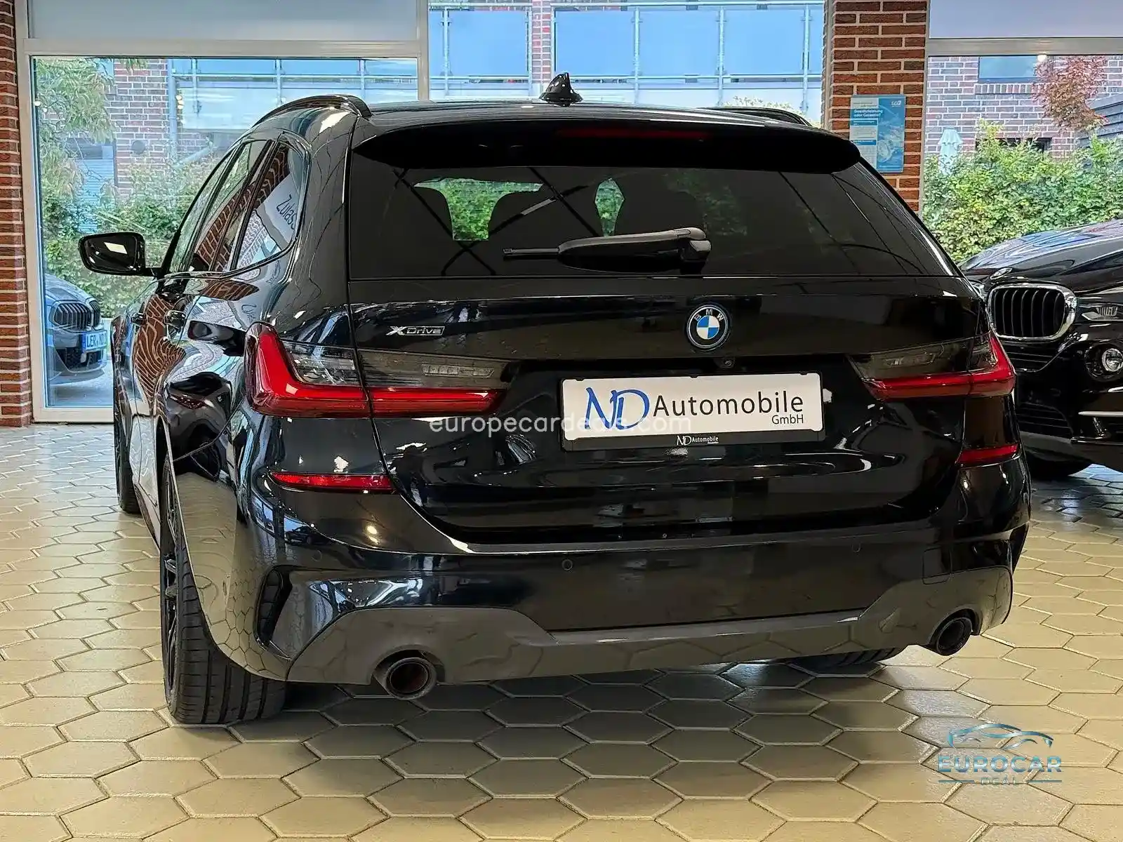 BMW 330