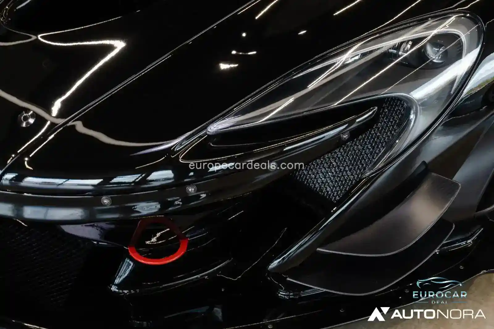 McLaren P1