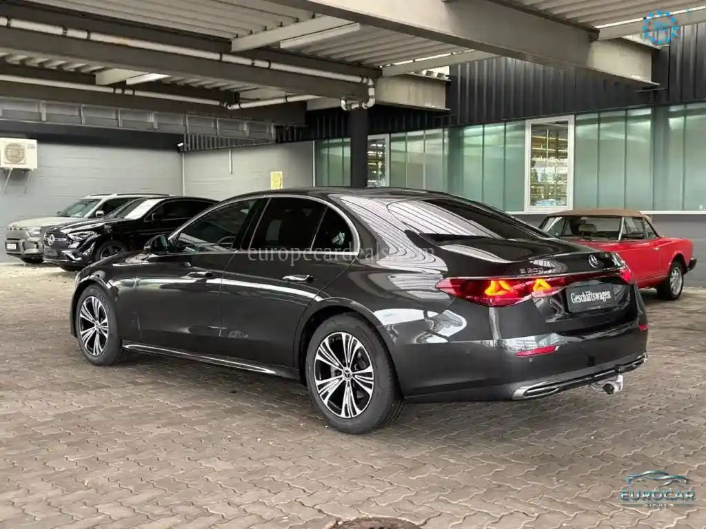 Mercedes-Benz E 200