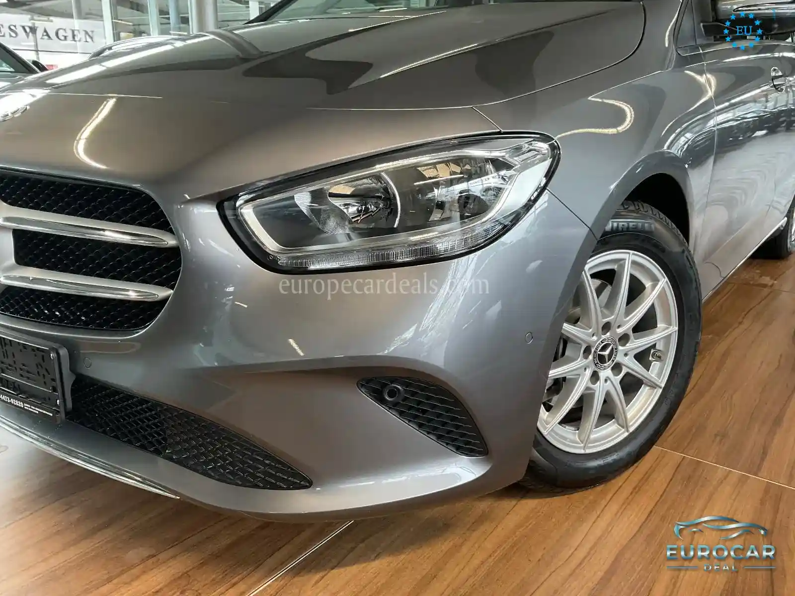 Mercedes-Benz B 180