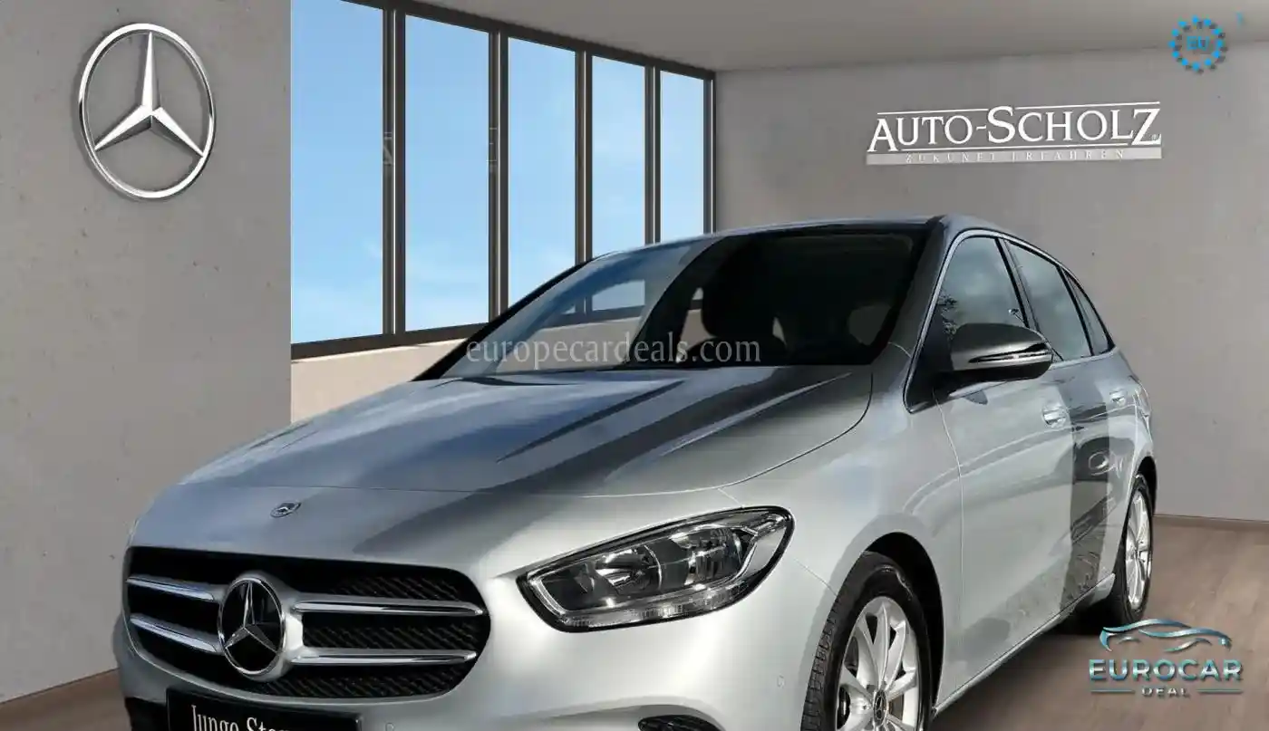 Mercedes-Benz B 180