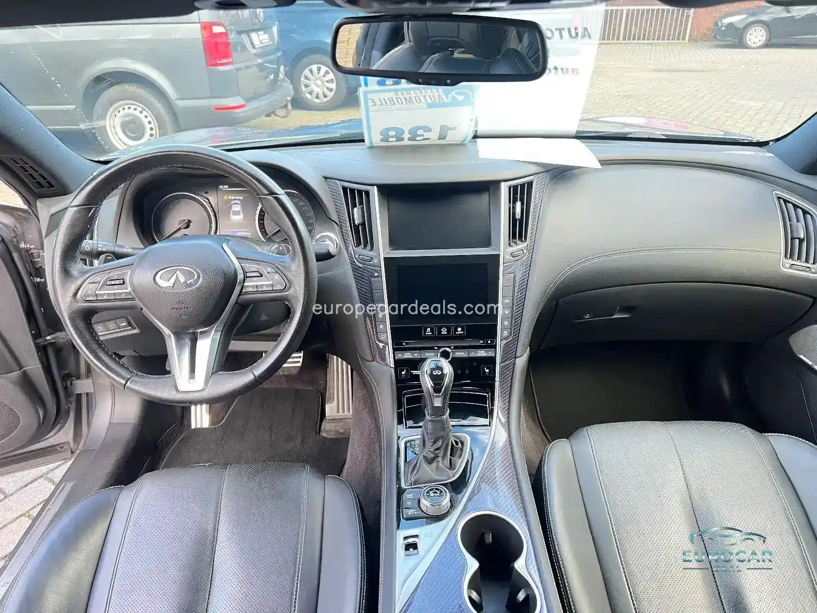 Infiniti Q60