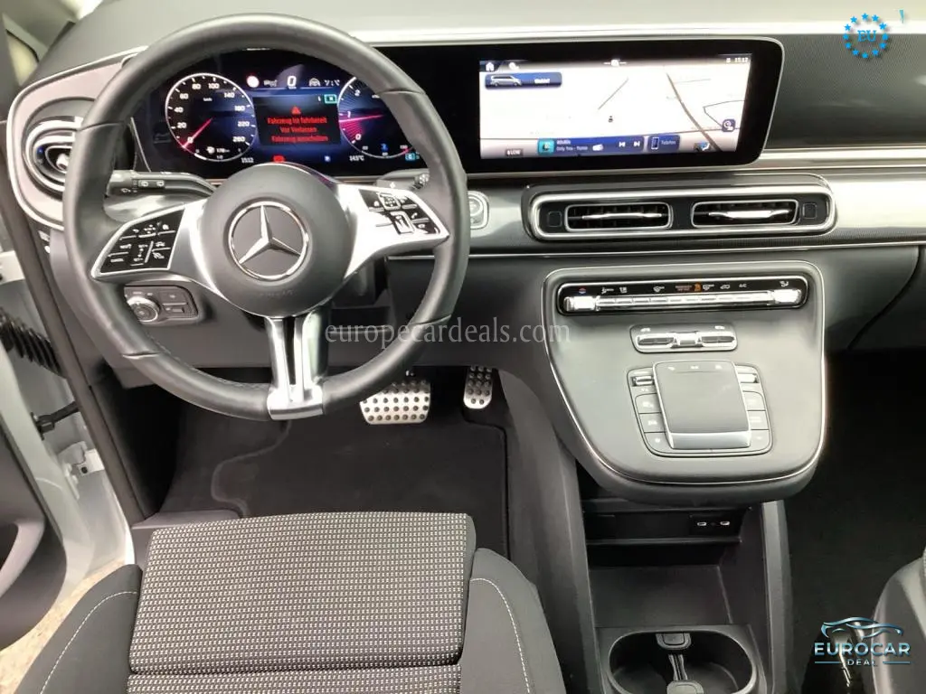 Mercedes-Benz V 220