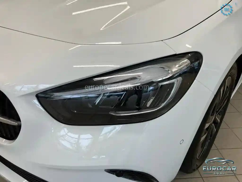 Mercedes-Benz B 180