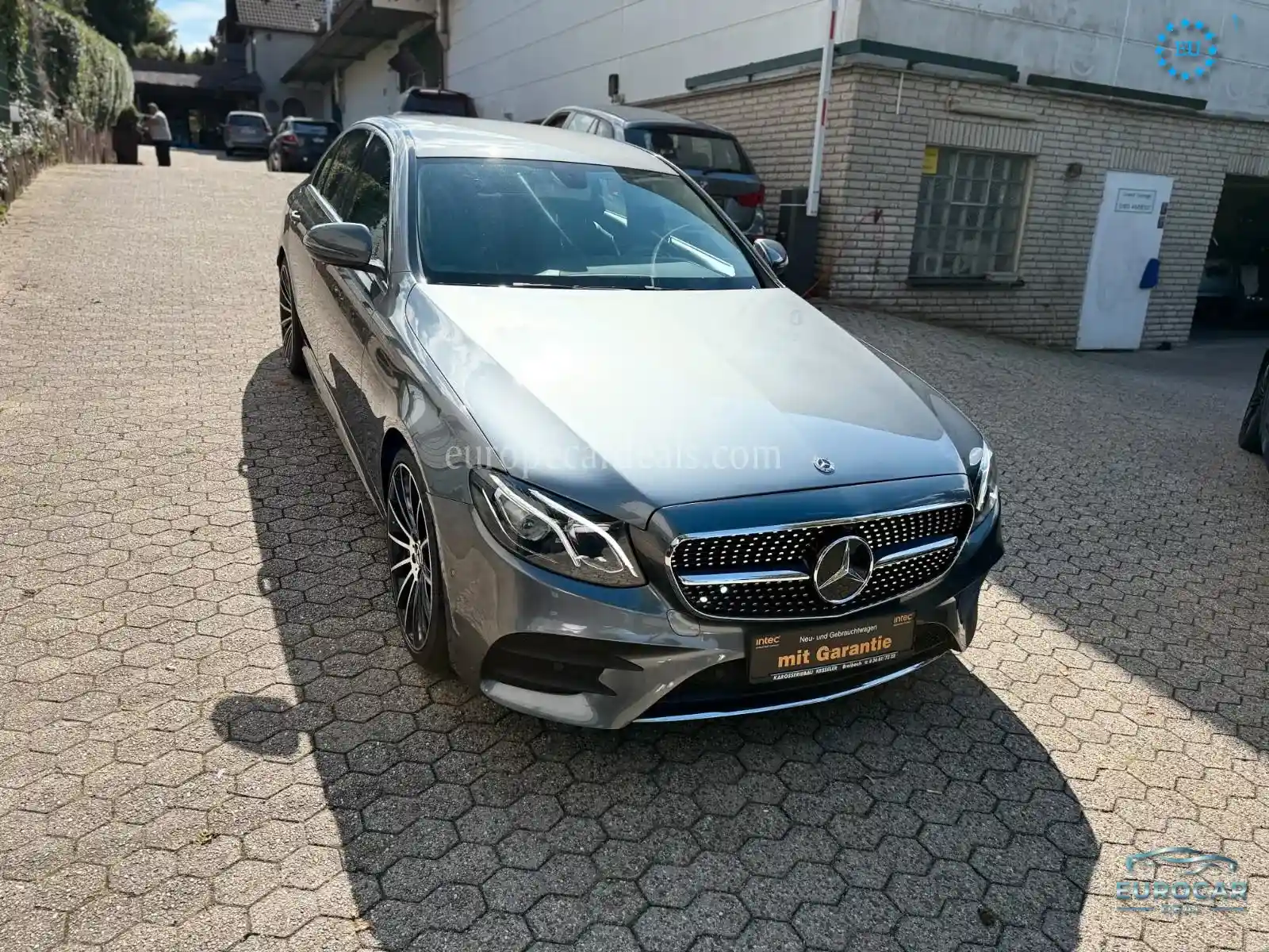 Mercedes-Benz E 200