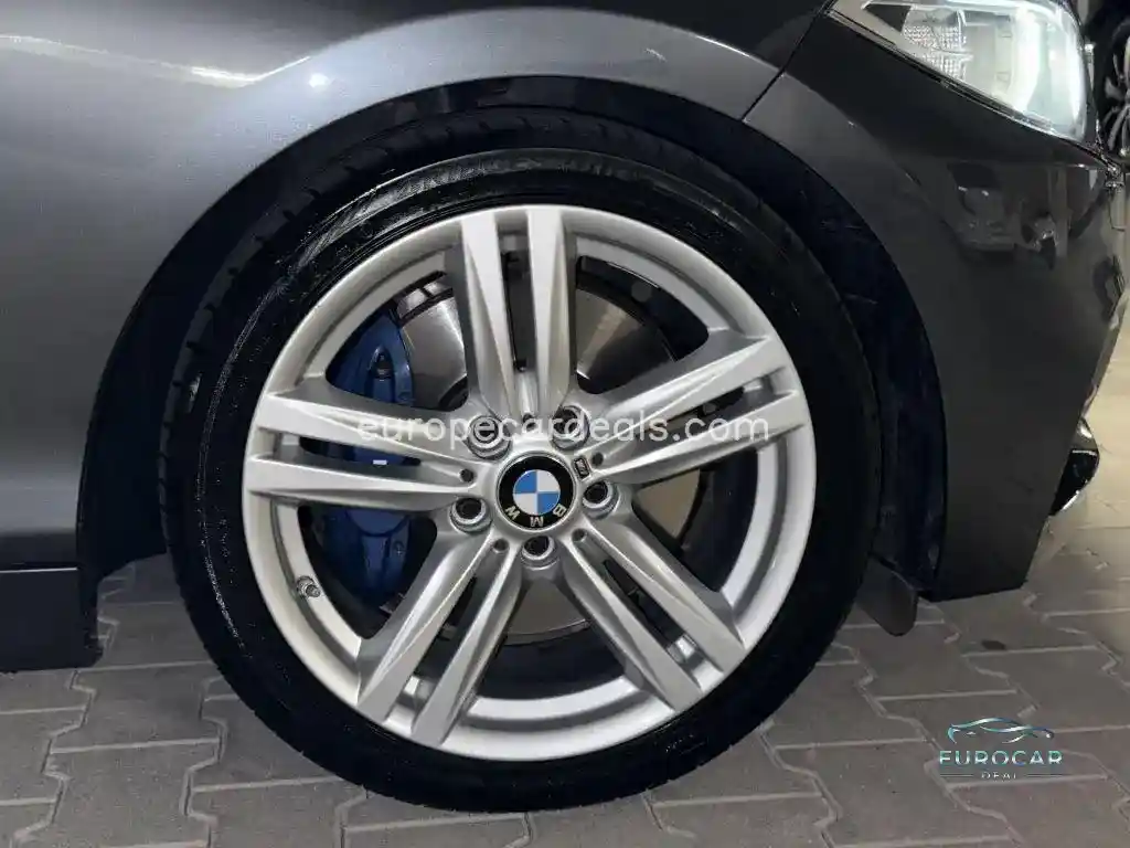 BMW M240i