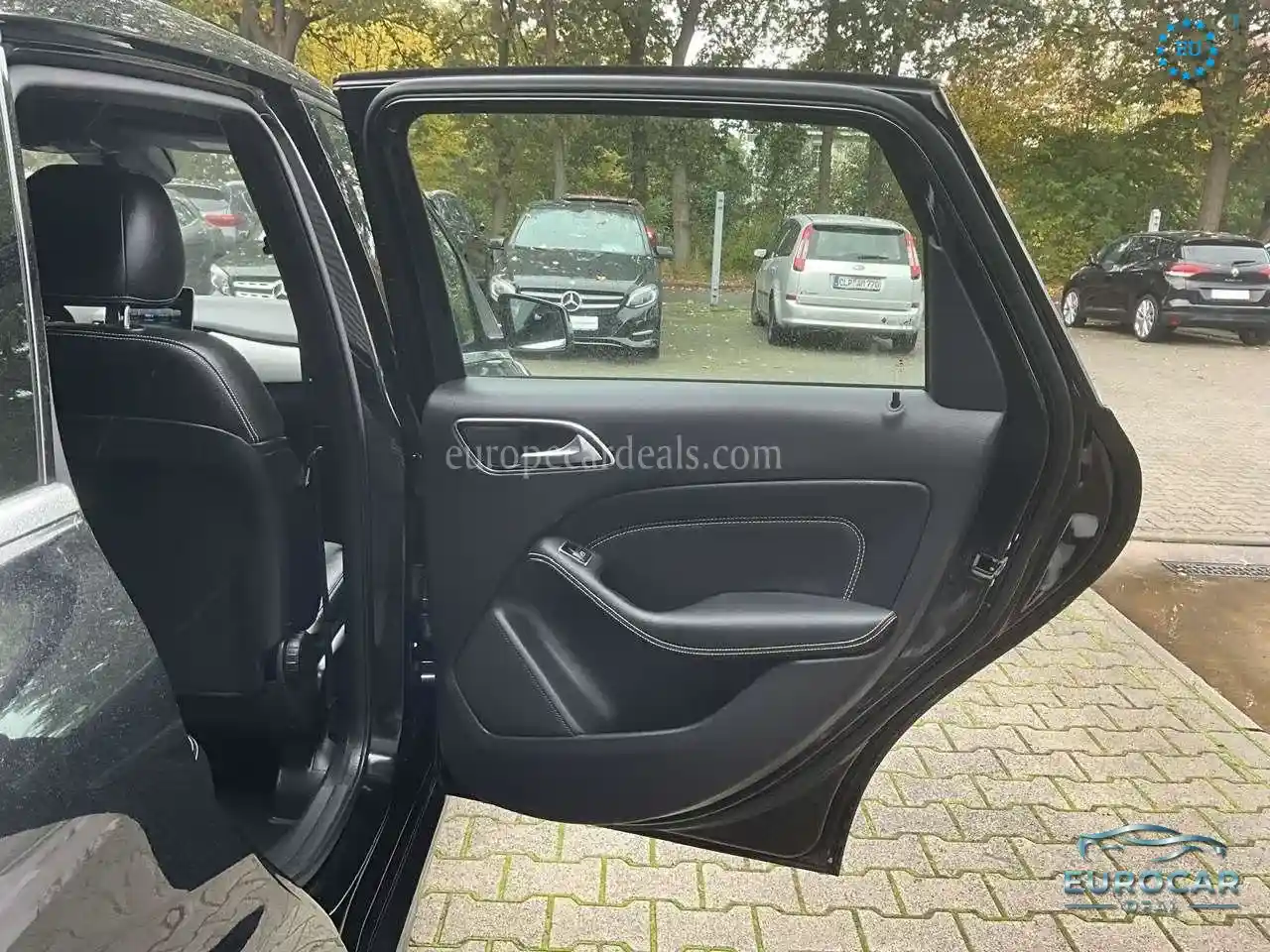 Mercedes-Benz B 200
