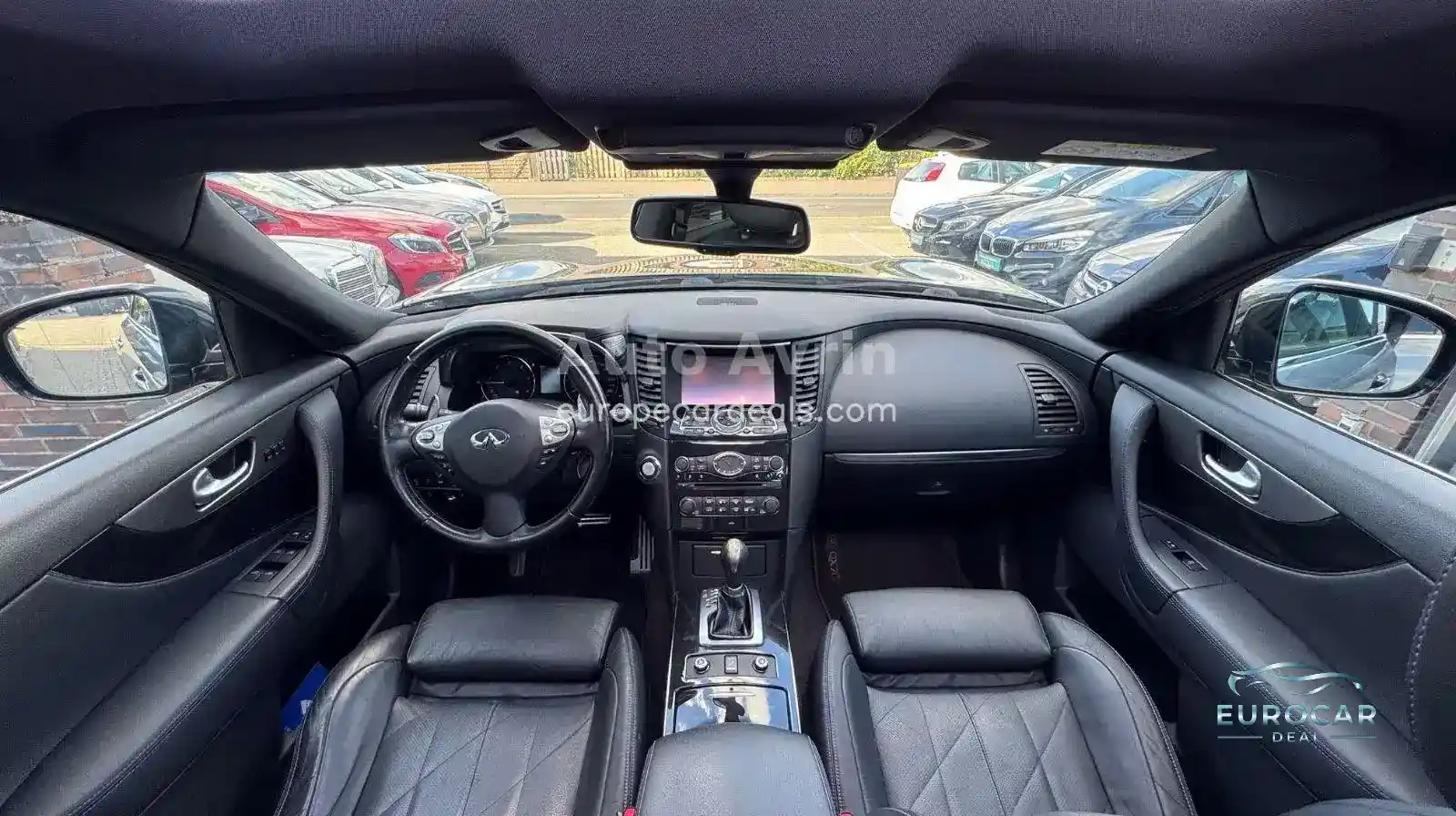 Infiniti QX70
