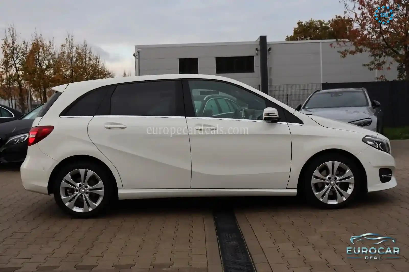 Mercedes-Benz B 180