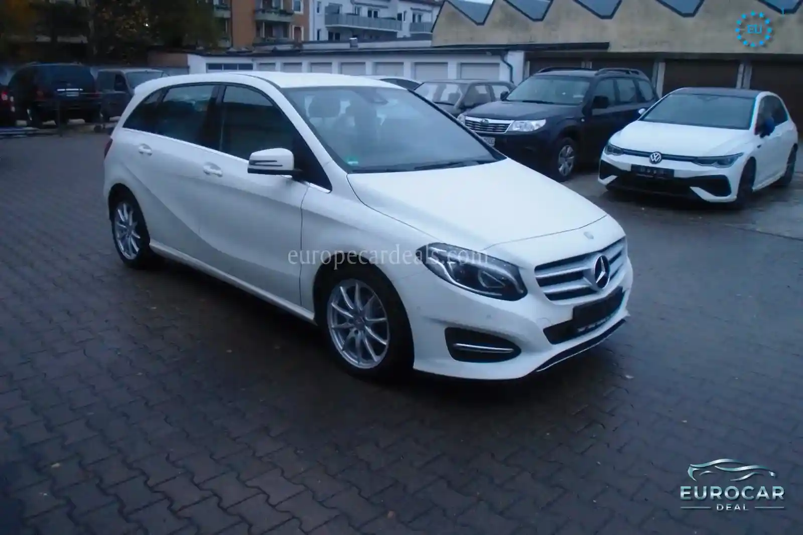 Mercedes-Benz B 180