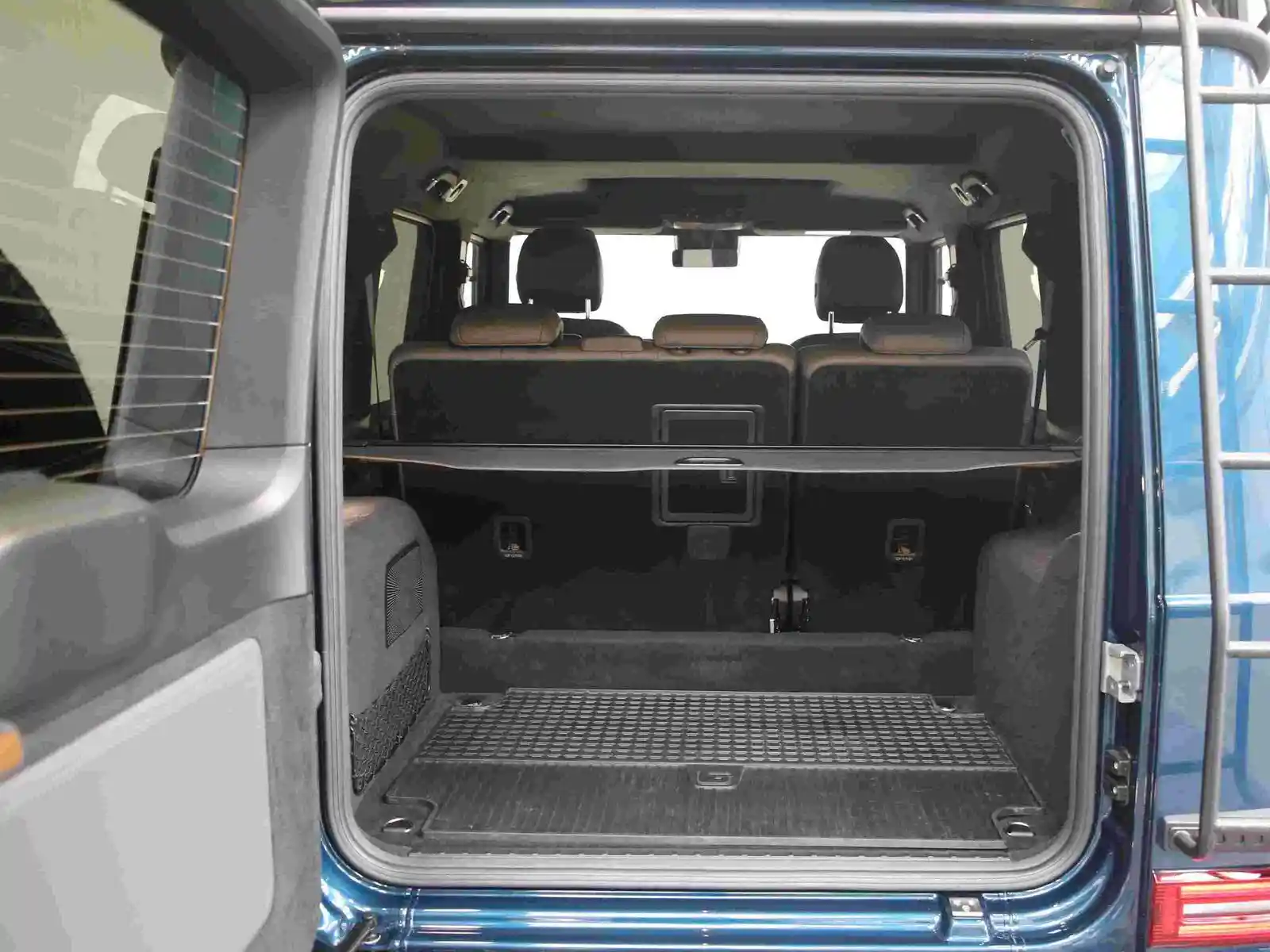Mercedes-Benz G 500