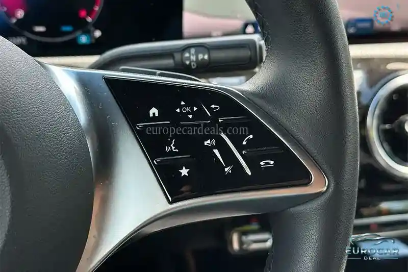 Mercedes-Benz CLA 180