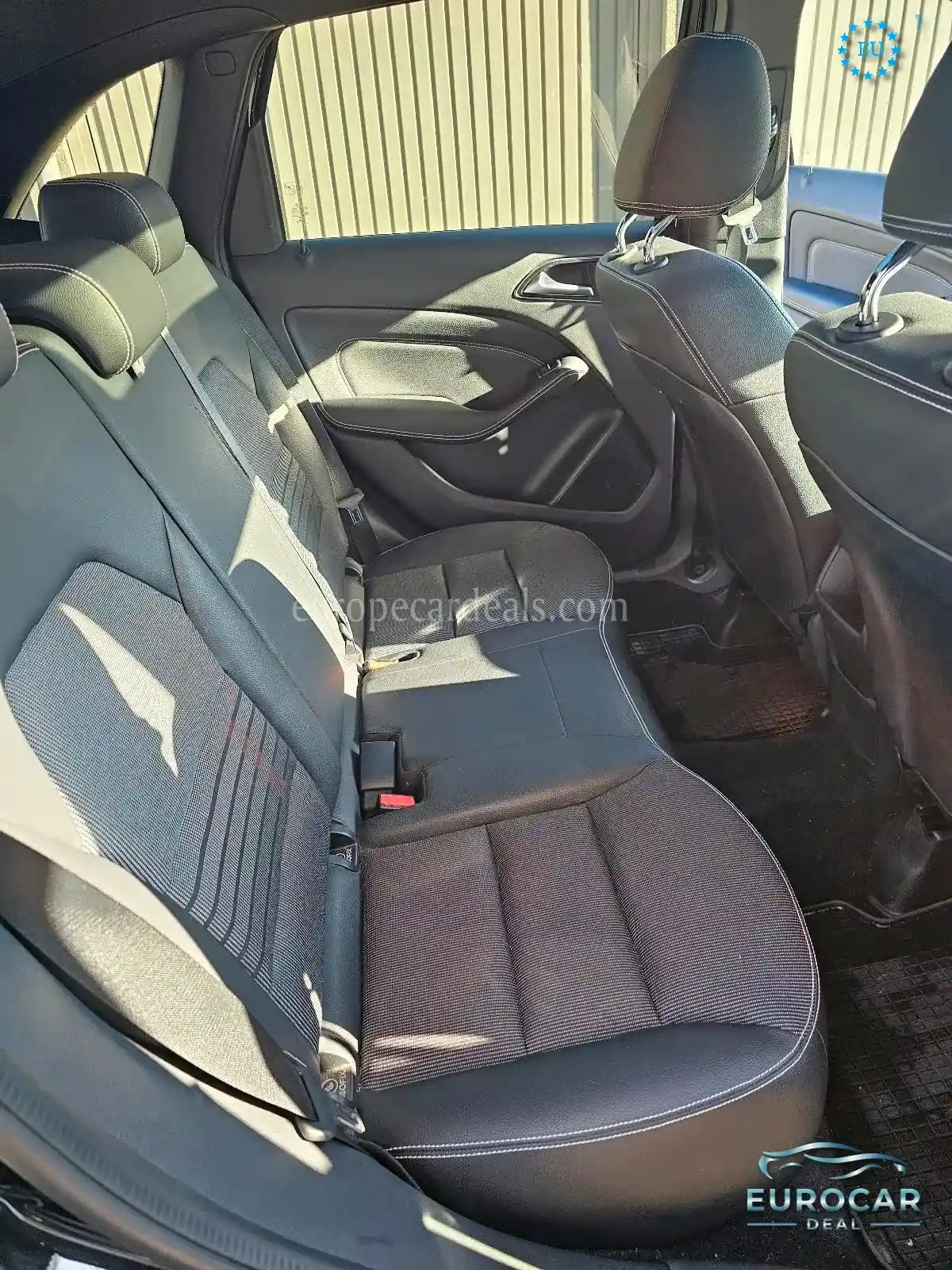 Mercedes-Benz B 180
