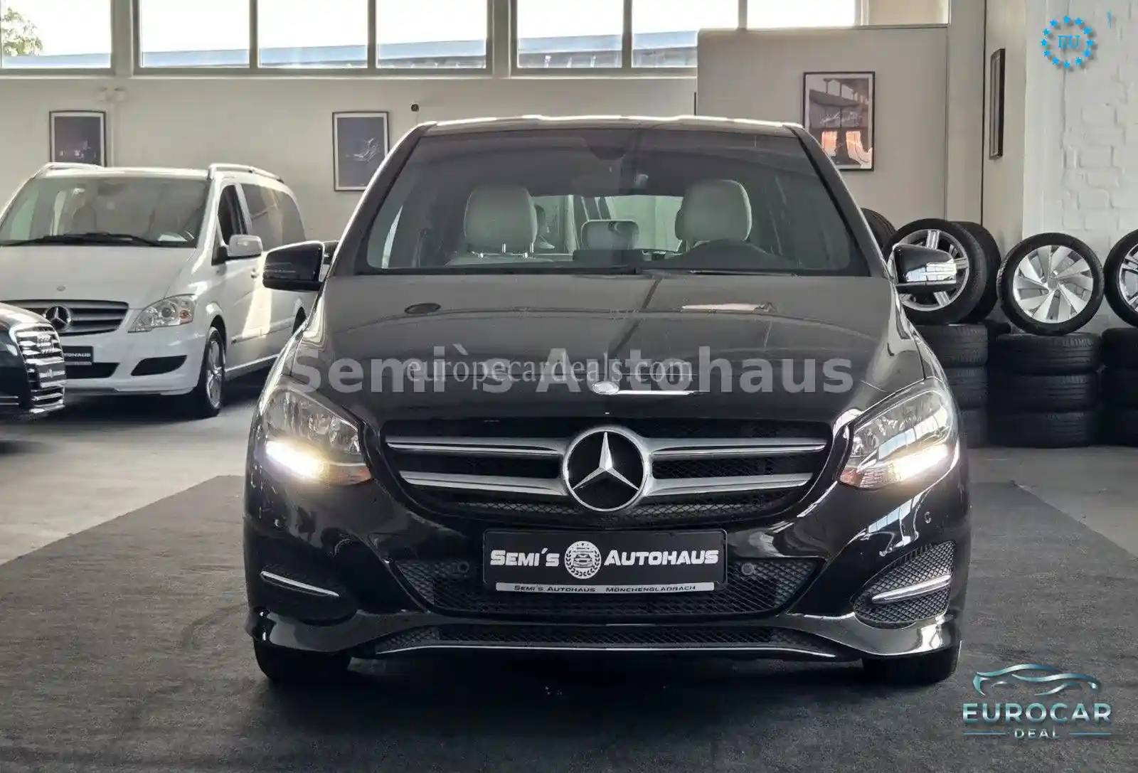Mercedes-Benz B 180