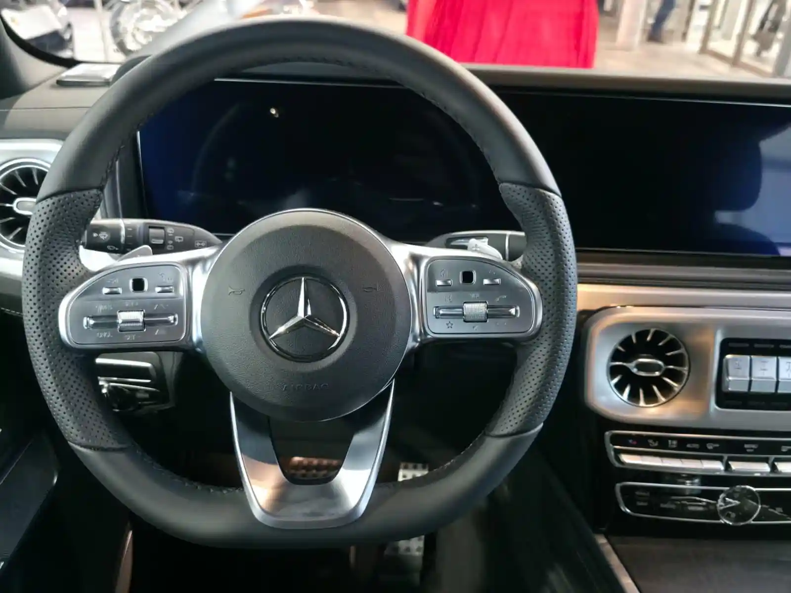 Mercedes-Benz G 500