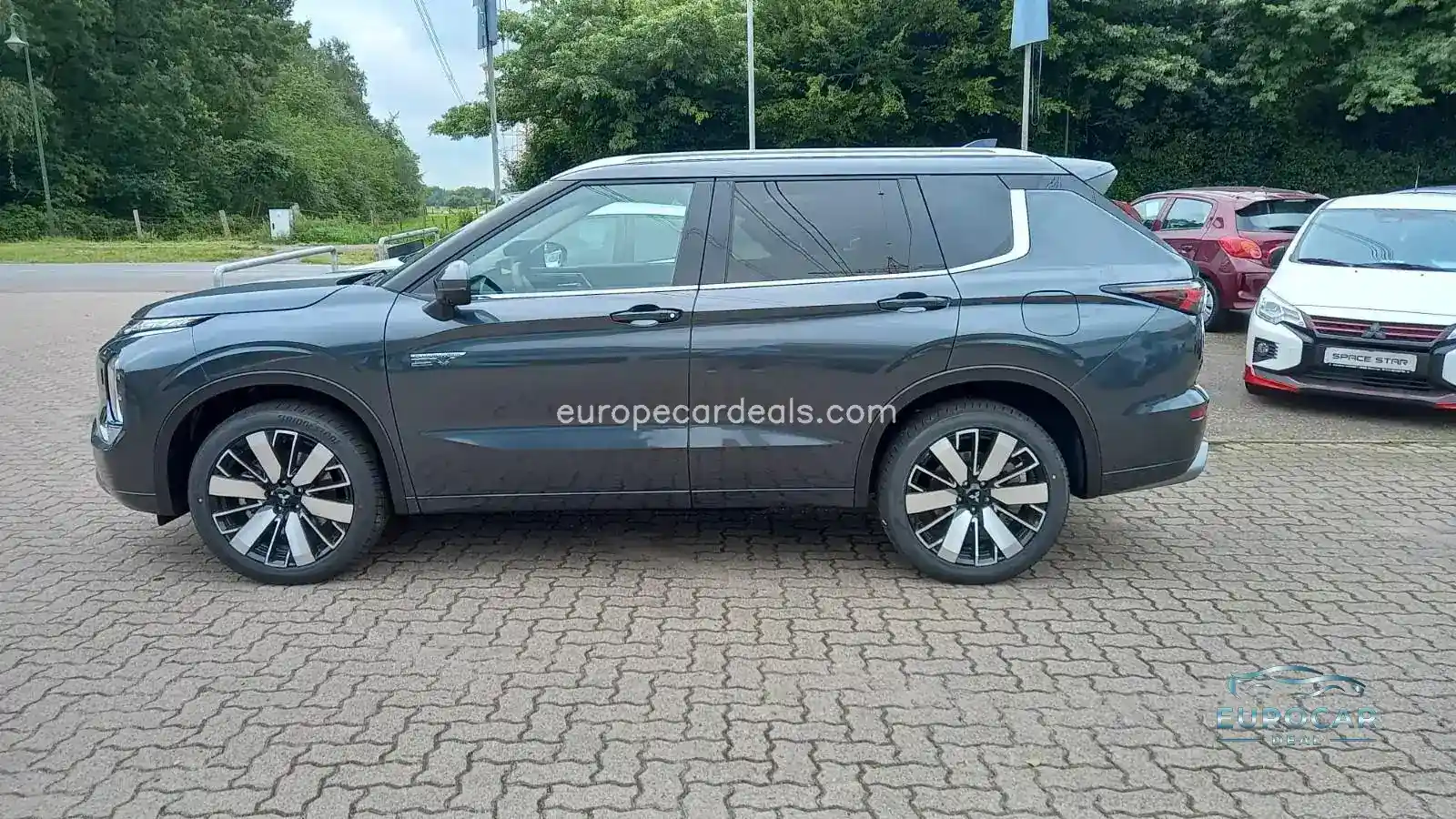 Mitsubishi Plug-in Hybrid Outlander