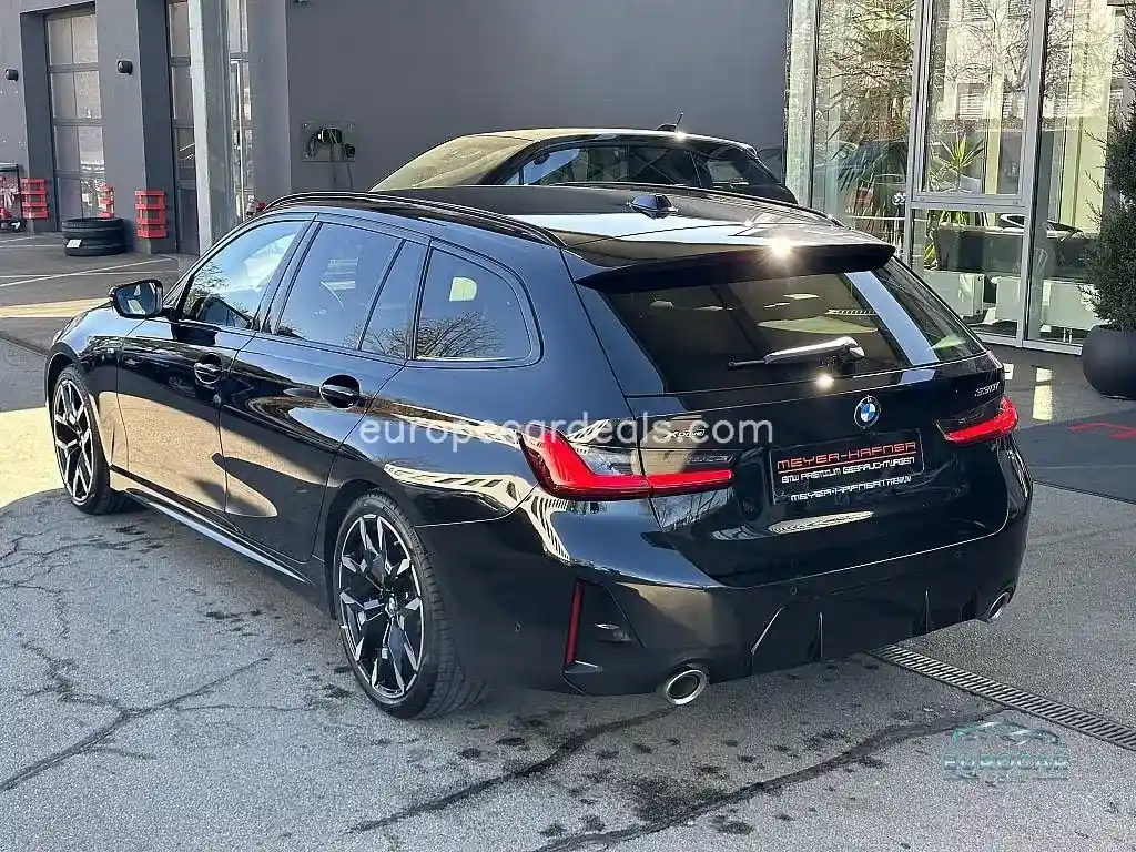BMW 330