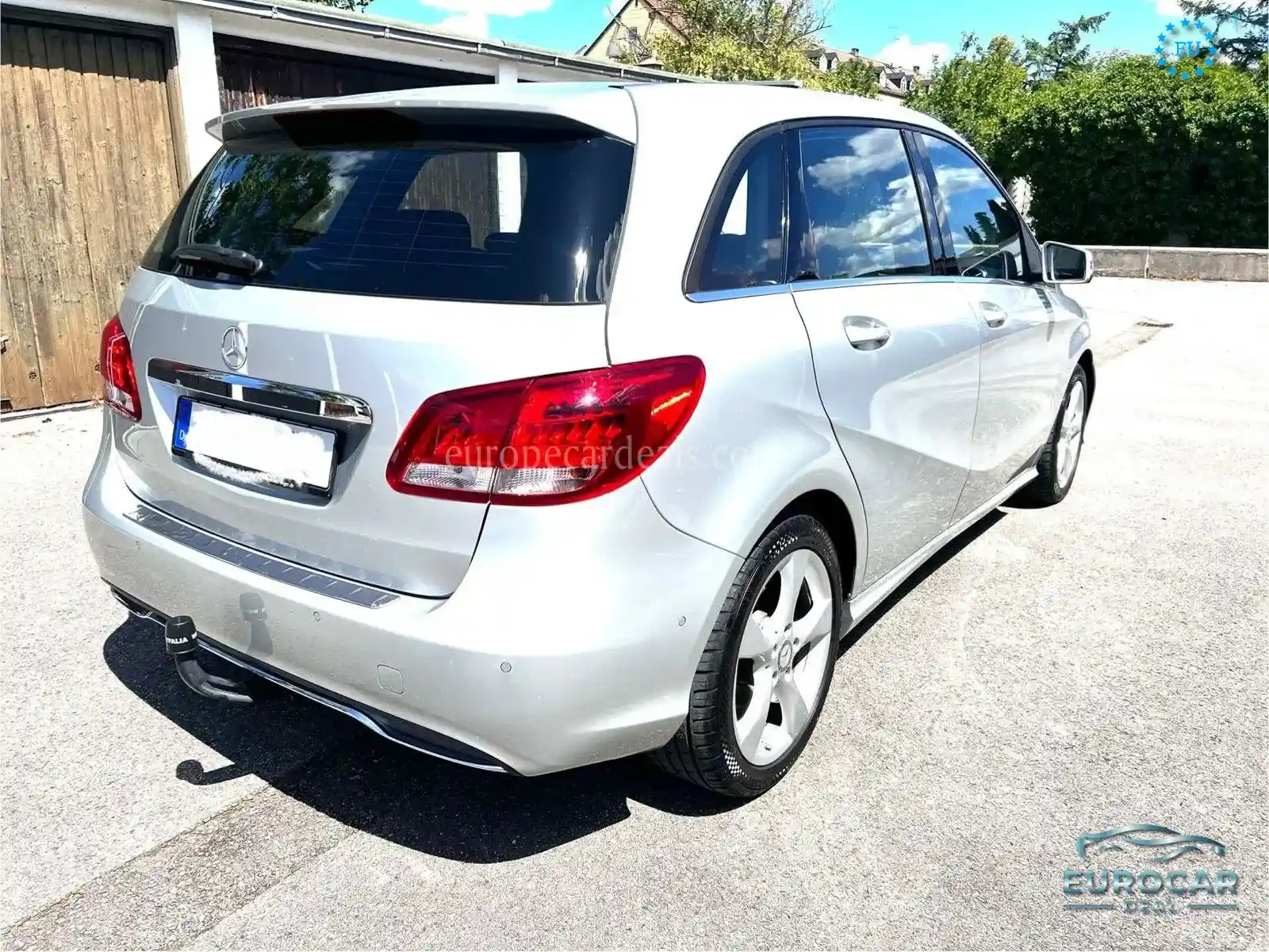 Mercedes-Benz B 180