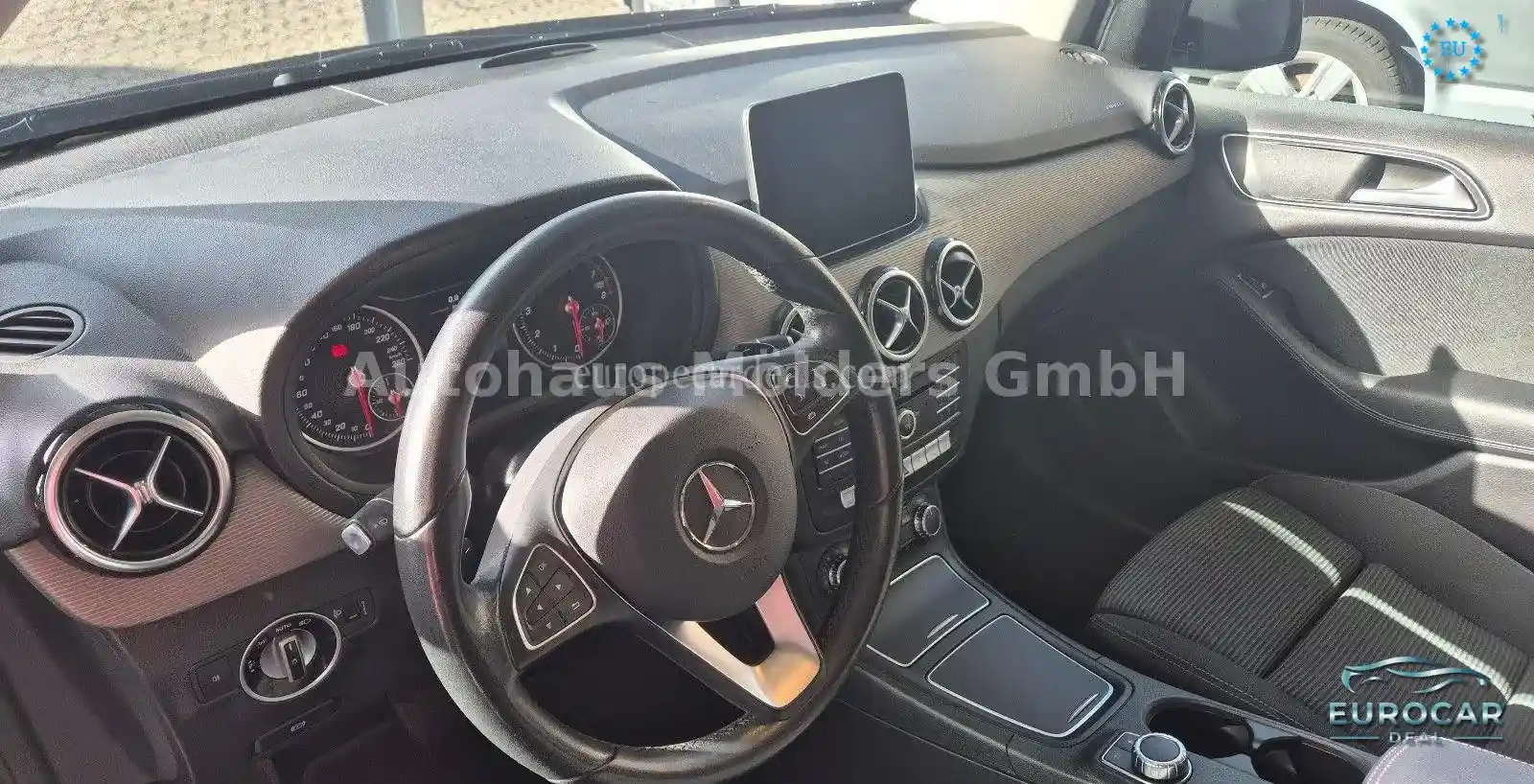Mercedes-Benz B 180