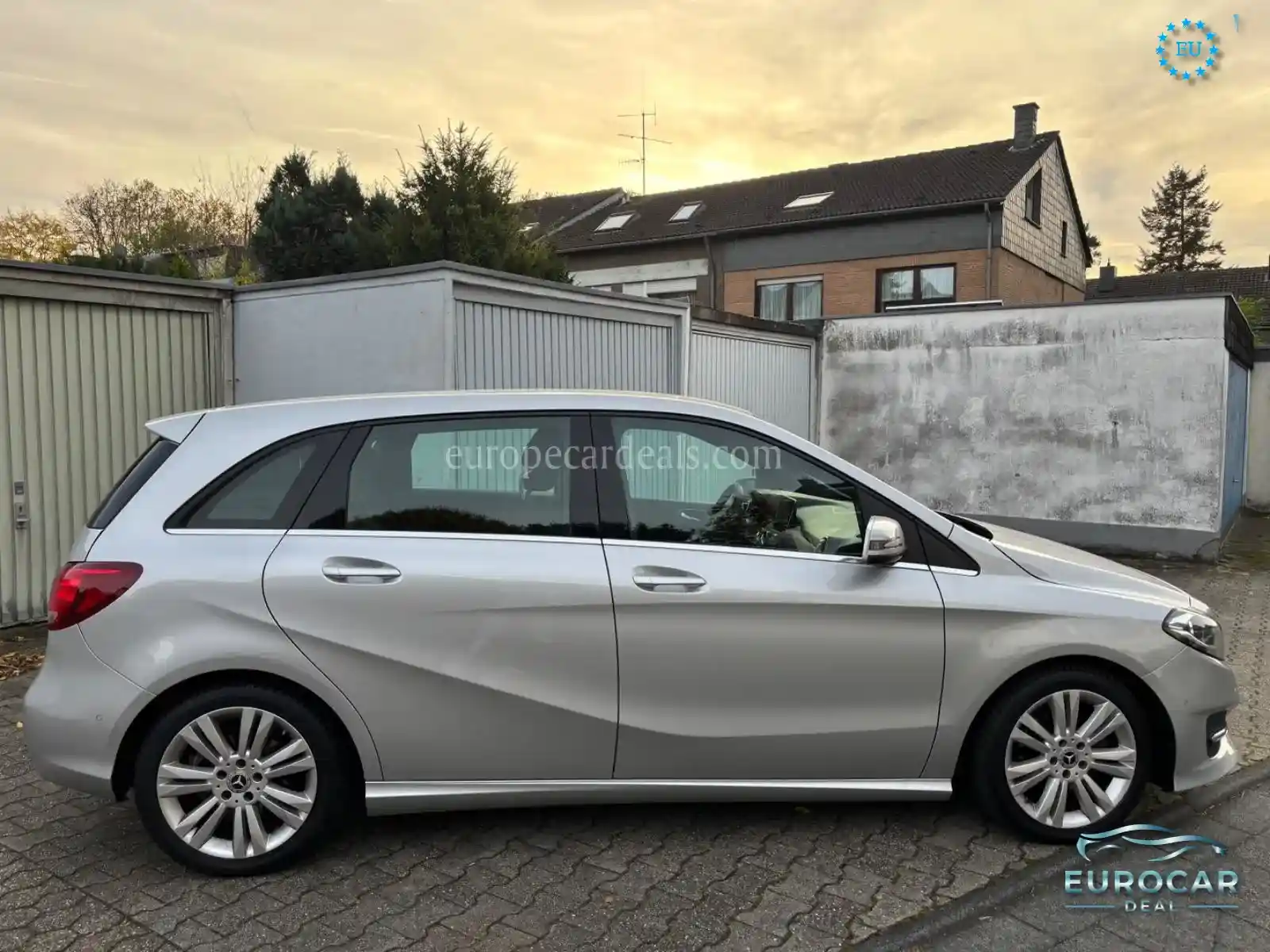 Mercedes-Benz B 180