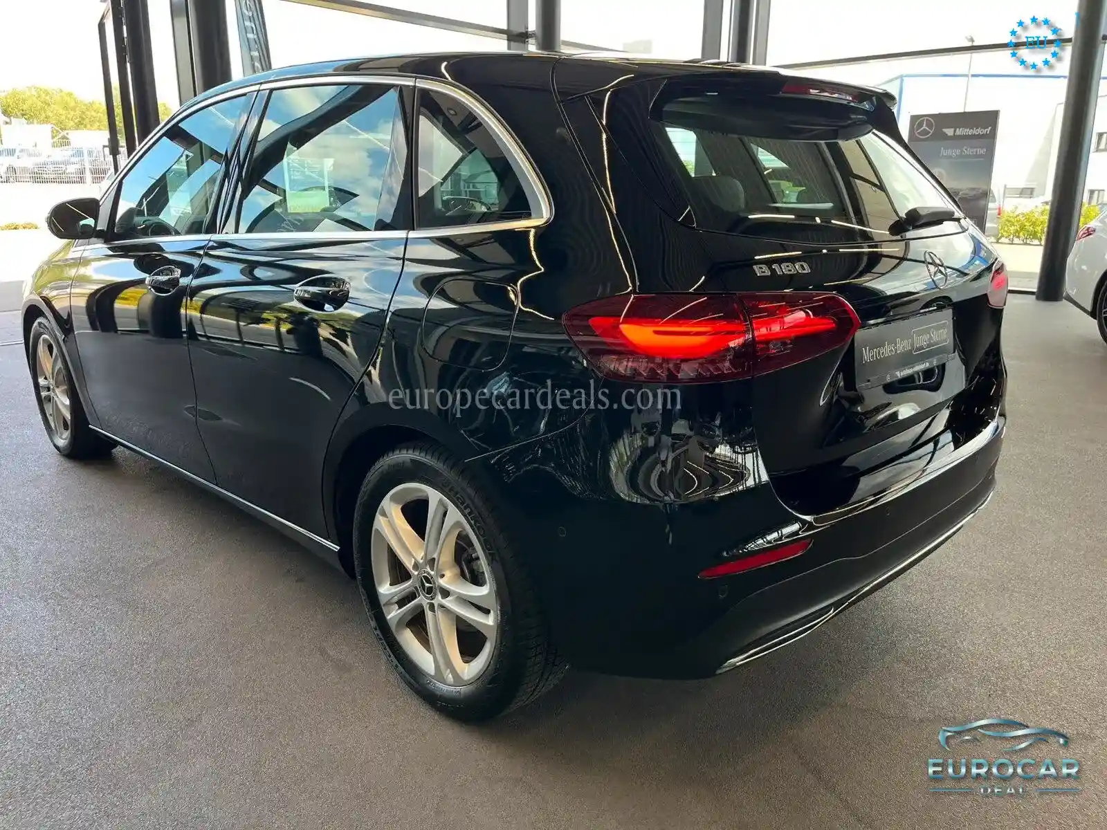 Mercedes-Benz B 180