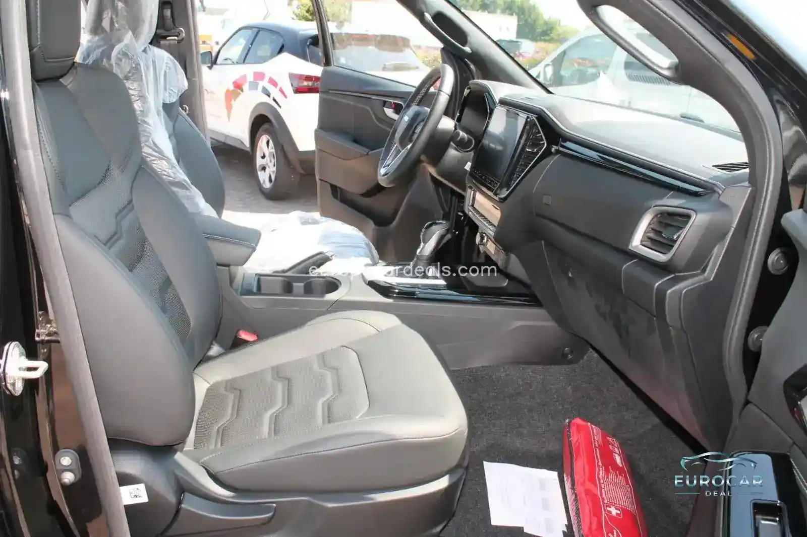 Double Cab 4WD V-CROSS Automatik