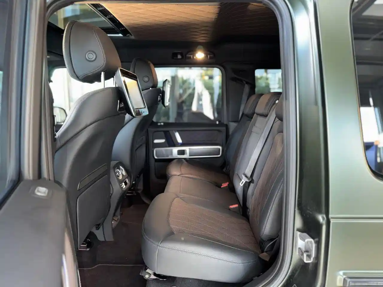 Mercedes-Benz G 500