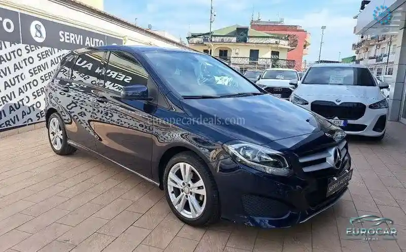 Mercedes-Benz B 180