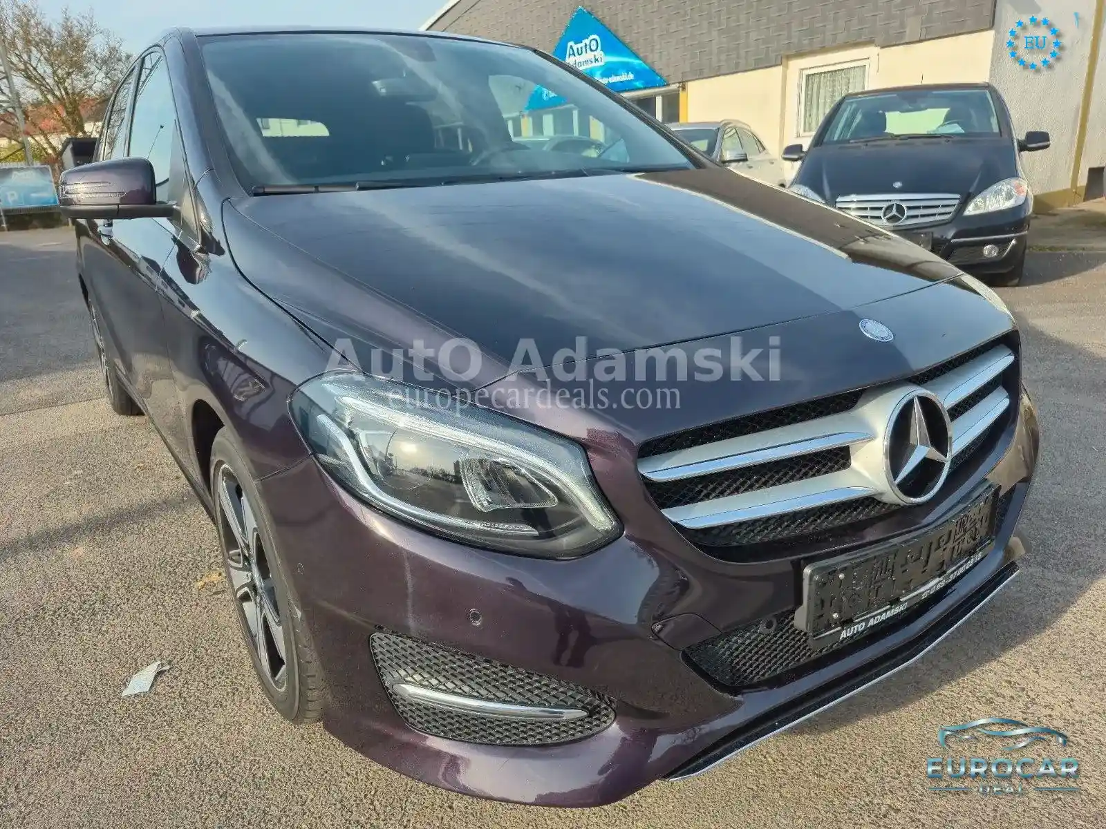 Mercedes-Benz B 180