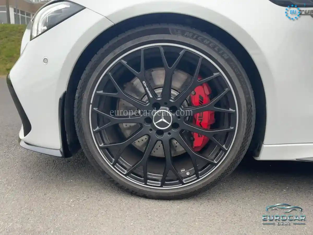Mercedes-Benz C 63 AMG