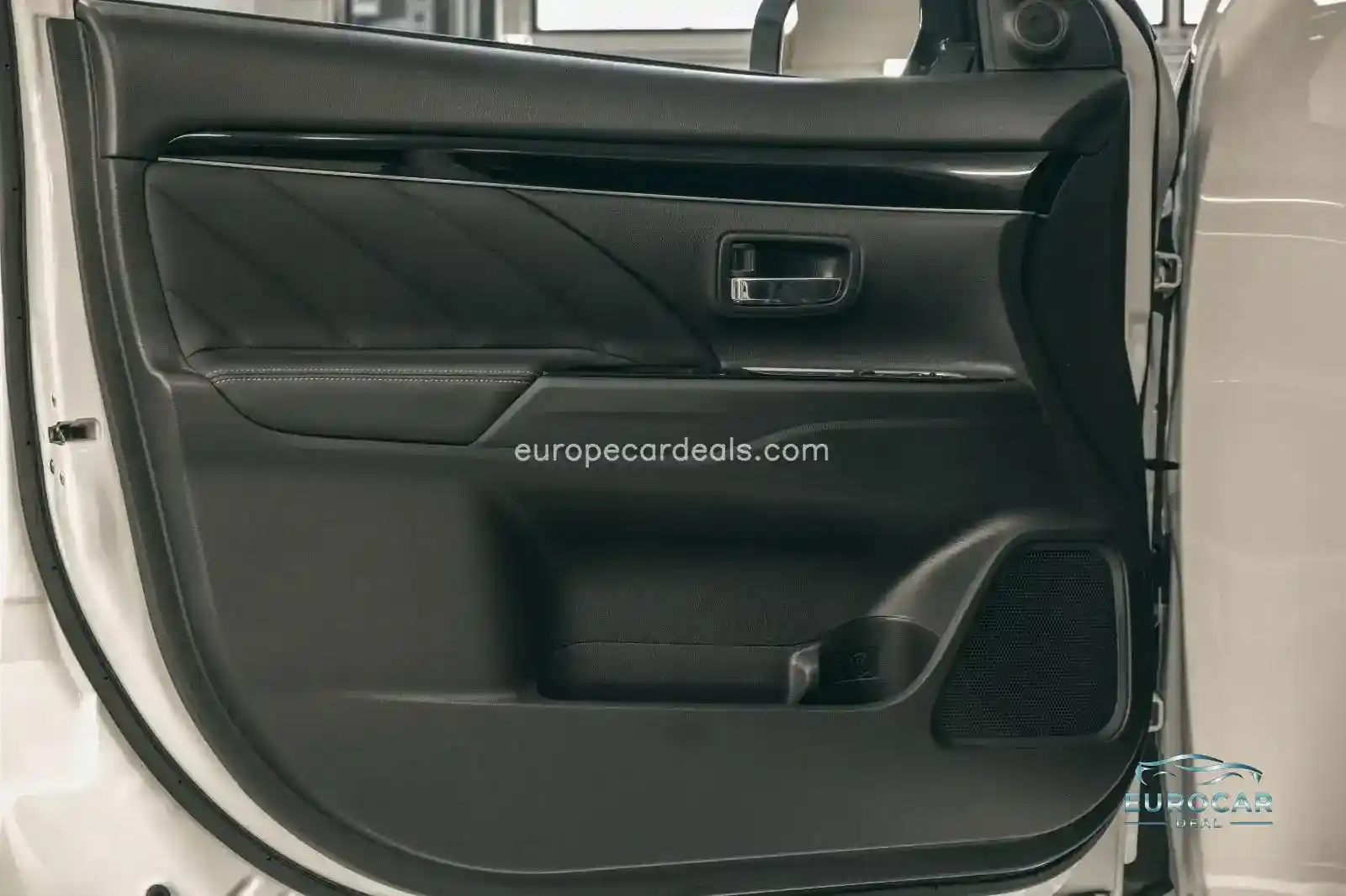 Mitsubishi Plug-in Hybrid Outlander