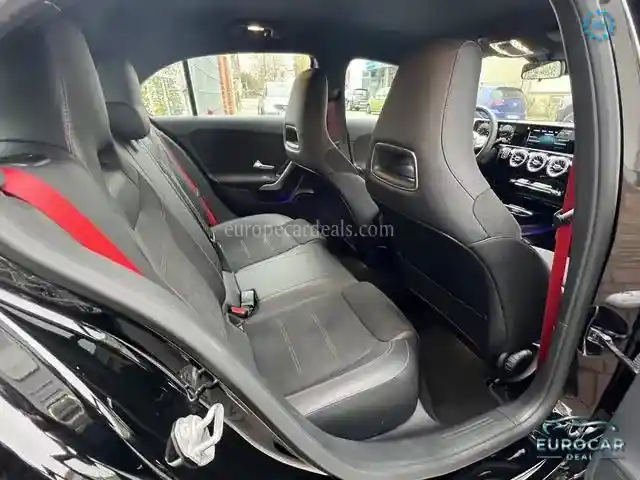 Mercedes-Benz A 35 AMG