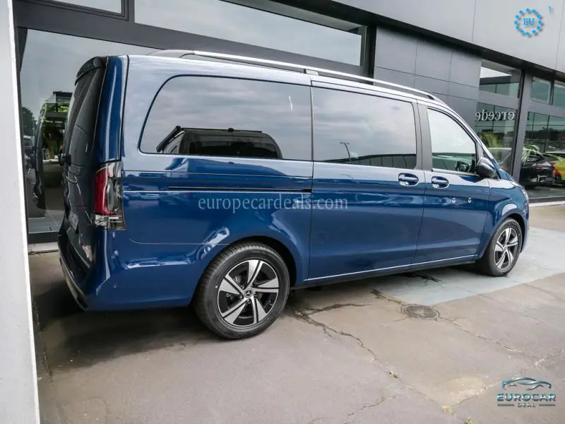 Mercedes-Benz V 220