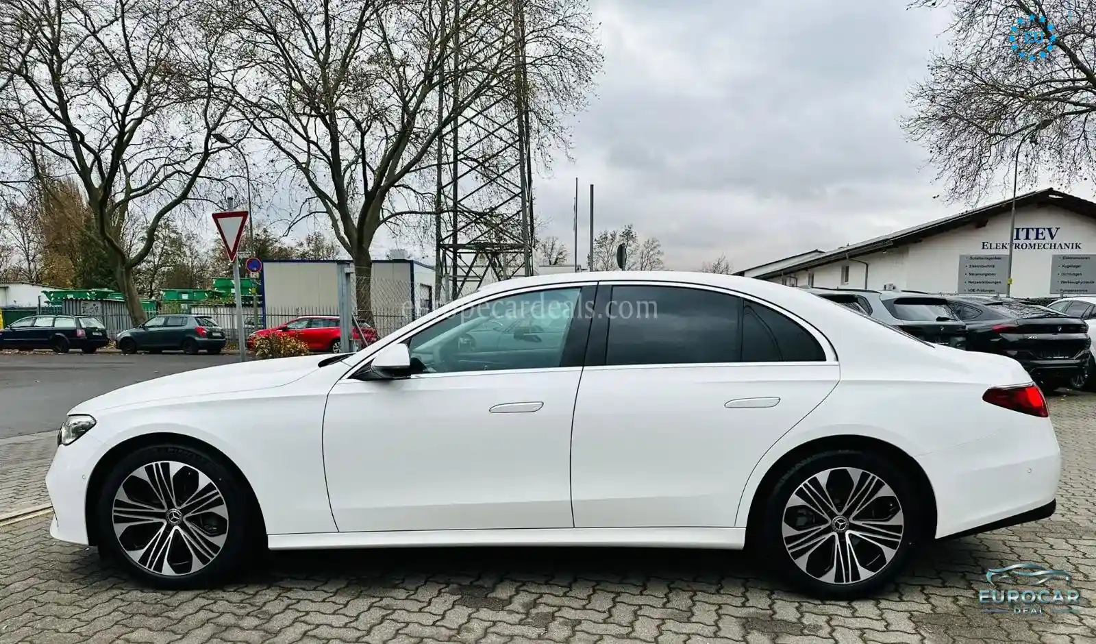 Mercedes-Benz E 200