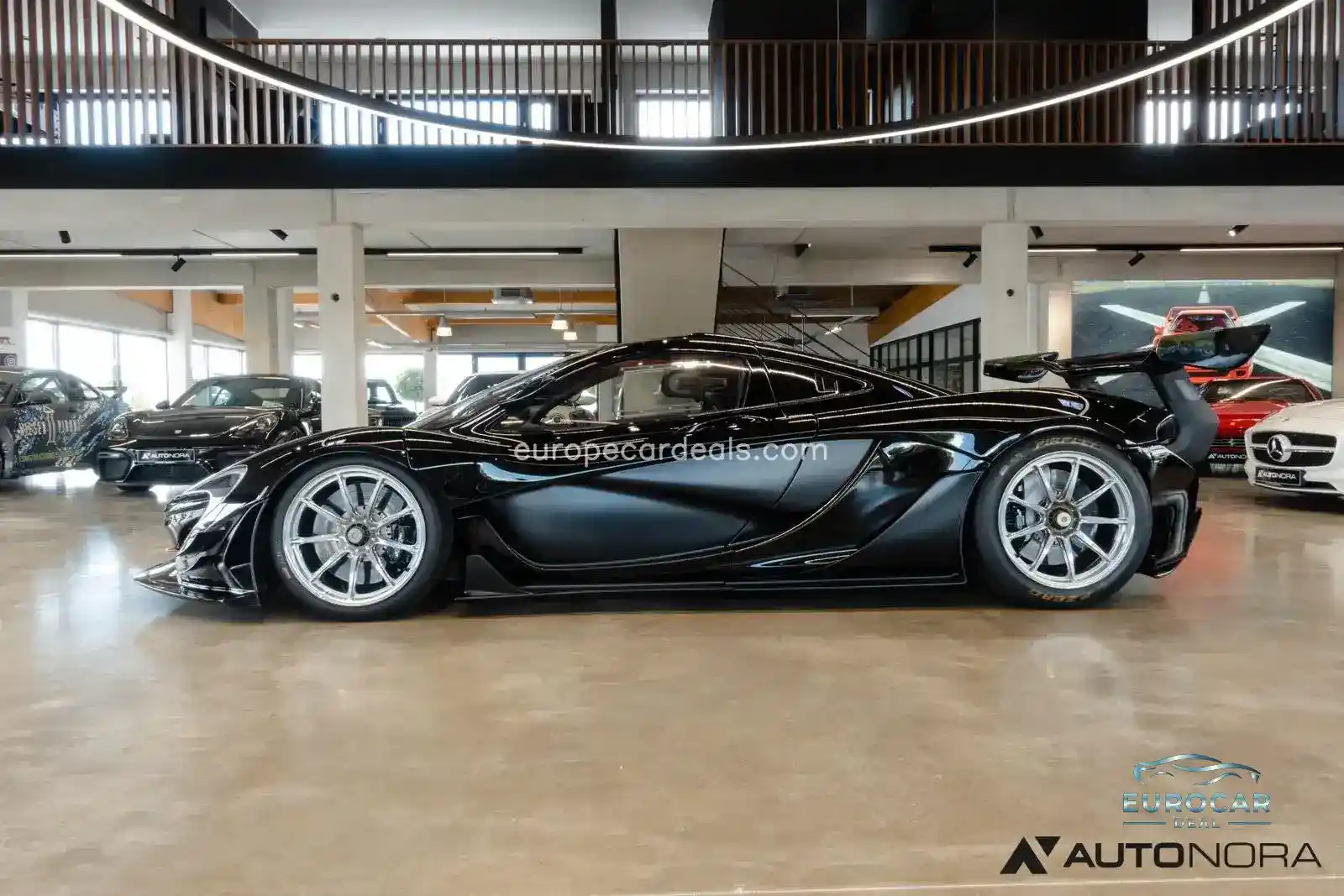 McLaren P1
