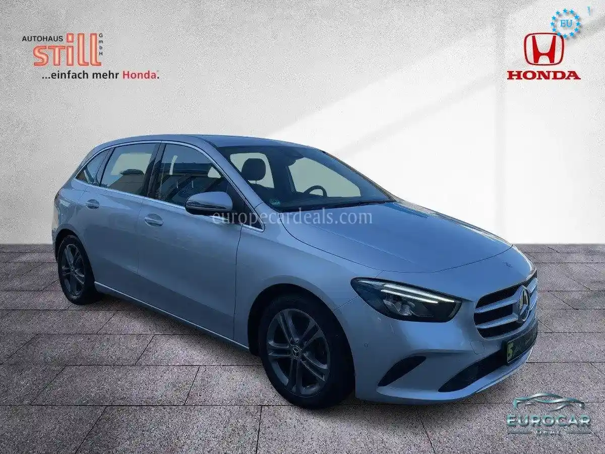 Mercedes-Benz B 220