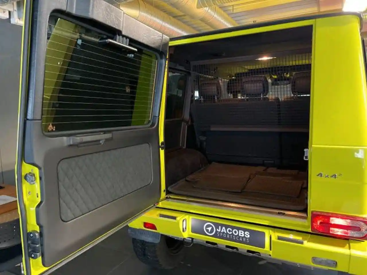Mercedes-Benz G 500