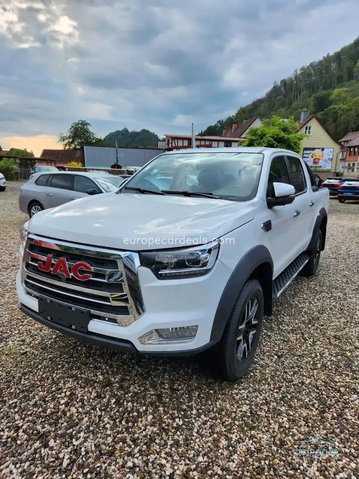 JAC 8 Pro