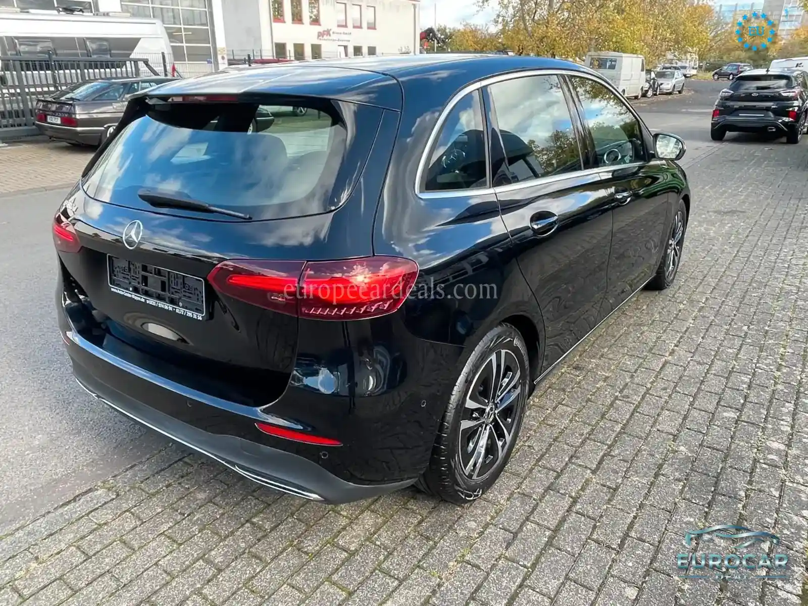 Mercedes-Benz B 180