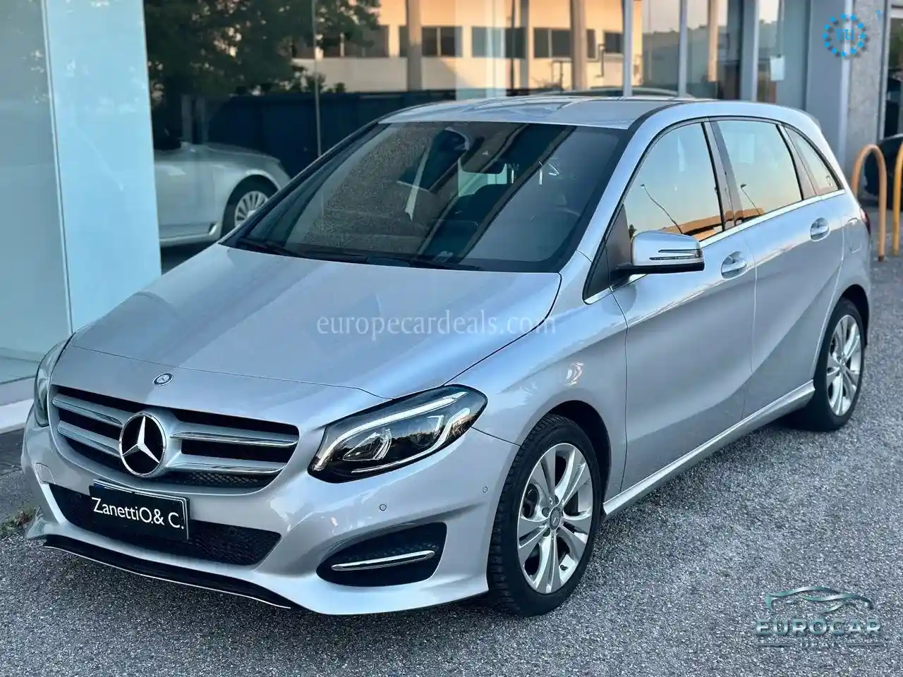 Mercedes-Benz B 180